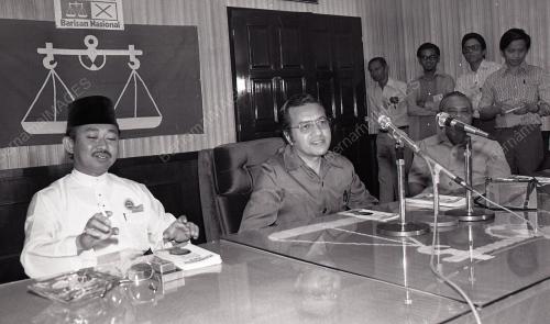 DR. MAHATHIR MOHAMAD
