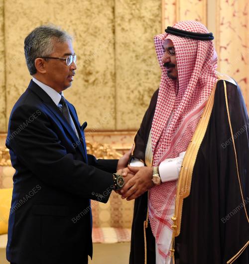 KL04_18052019_AGONG