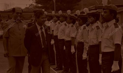 KL04_180690_KADET