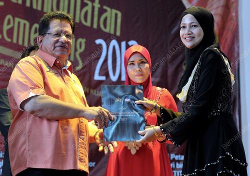 KL04_18062013_ANUGERAH