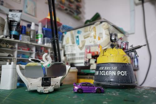 JURUTEKNIK BERKARYA MELALUI KERETA MINIATUR BERSKALA 1:64