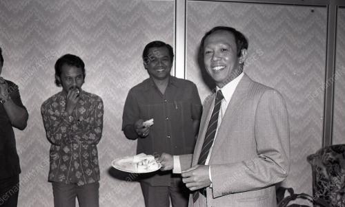 DISEMBER 1982