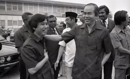 DISEMBER 1982
