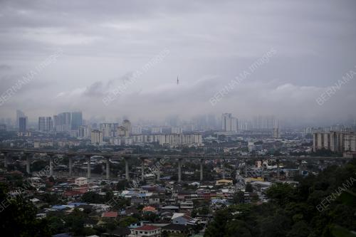 TINJAUAN CUACA HUJAN DI IBU KOTA