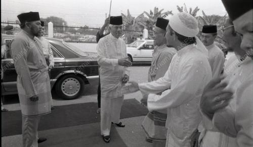 KL04_190190_AGONG