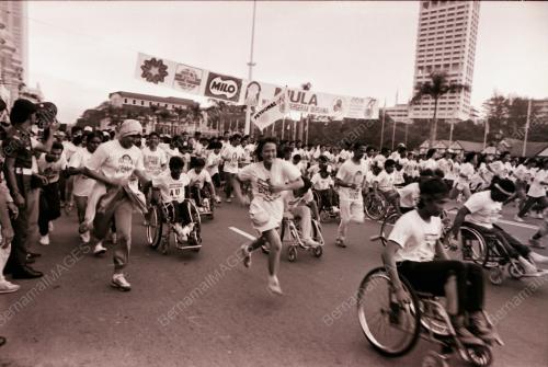 LARIAN 10KM MALAYSIA BERGERAK BERSAMA
