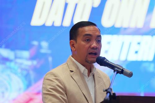 DATUK ONN HAFIZ GHAZI