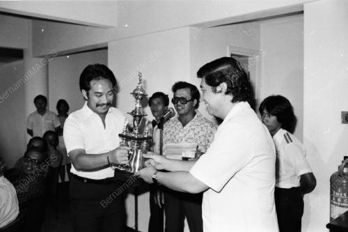 LING LIONG SIK