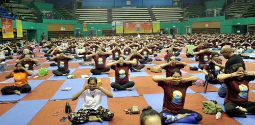 KL04_19062016_YOGA