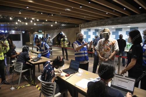 VAKSIN MENERUSI INISIATIF TRAK VAKSIN BERGERAK MYMEDIC@WILAYAH