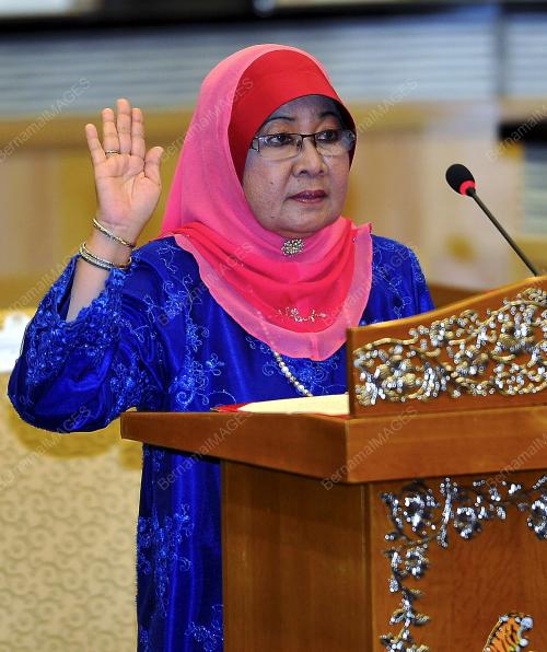 KL04_19072013_ANGKAT_SUMPAH