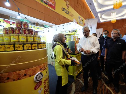 TAN SRI NOH OMAR