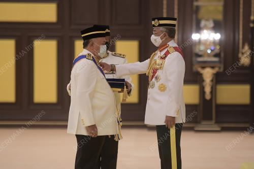 AL-SULTAN ABDULLAH RI'AYATUDDIN AL-MUSTAFA BILLAH SHAH 