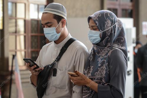 INSTAFAMOUS DIDAKWA RENTAS NEGERI TANPA KEBENARAN