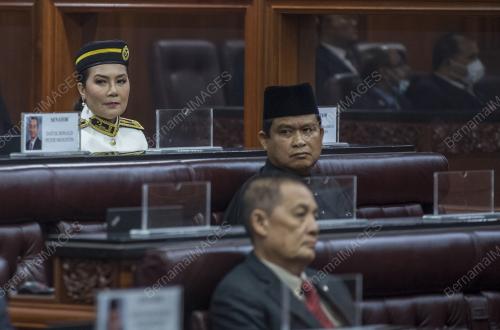 MAJLIS ANGKAT SUMPAH SENATOR