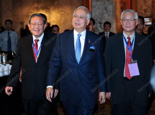 KL04_20062012_PM_DEWAN