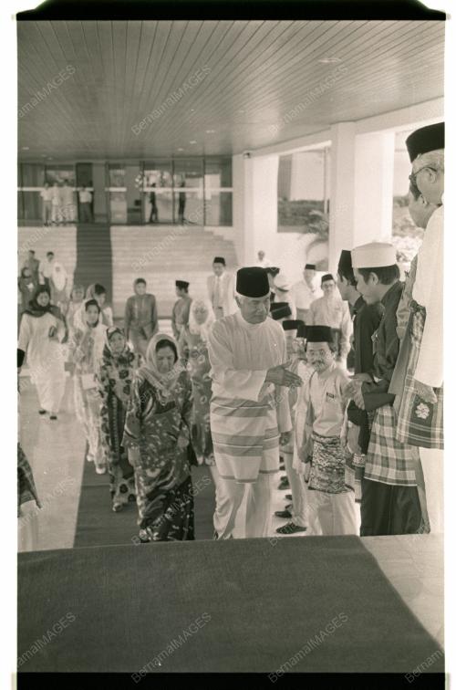 AGONG LAWAT PAMERAN