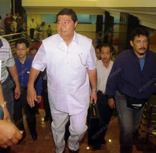 DATUK SERI DR LING LIONG SIK