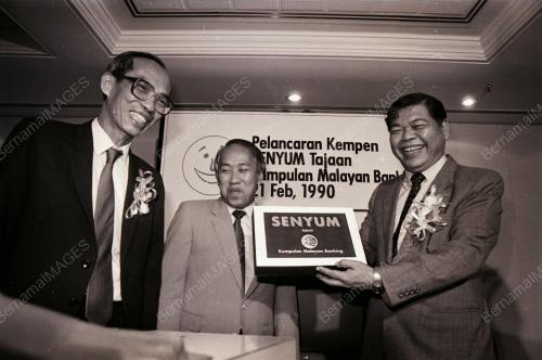KEMPEN SENYUM MAYBANK