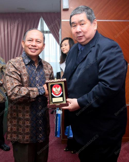 KL04_21022014_KUNJUNGAN