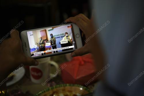 VAKSIN PERTAMA