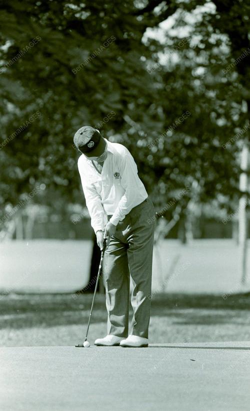 KL04_210390_GOLF
