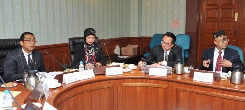 KL04_21052012_PARLIMEN1