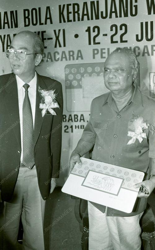 KL04_210690_KAD_EMAS