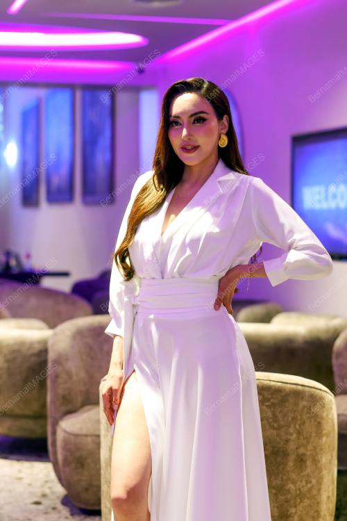 MONICA DE CARO