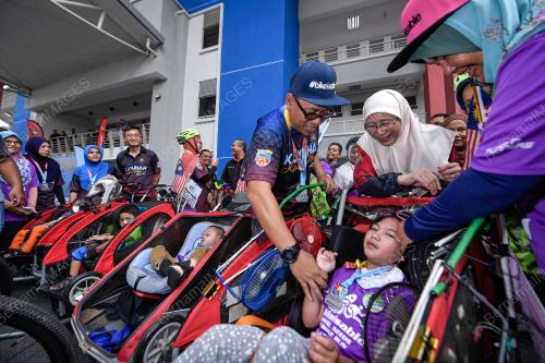 DATUK SERI DR WAN AZIZAH WAN ISMAIL