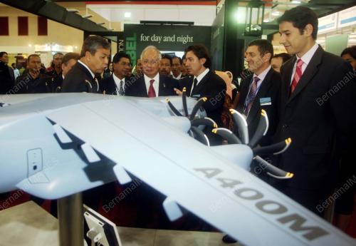MOHD NAJIB TUN ABDUL RAZAK