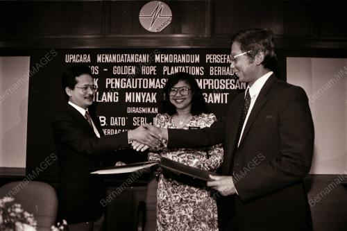 DATO' SERI RAFIDAH AZIZ