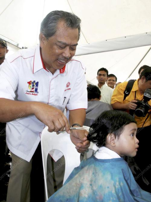 MUHYIDDIN YASSIN