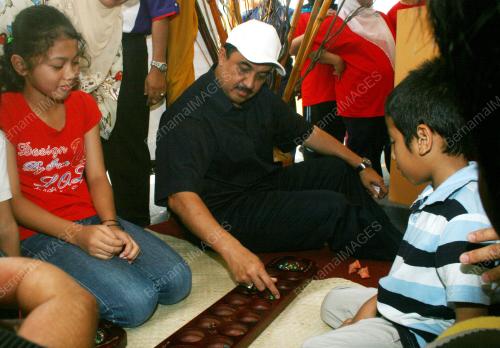 ZULHASNAN RAFIQUE