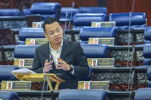 NIK NAZMI NIK AHMAD