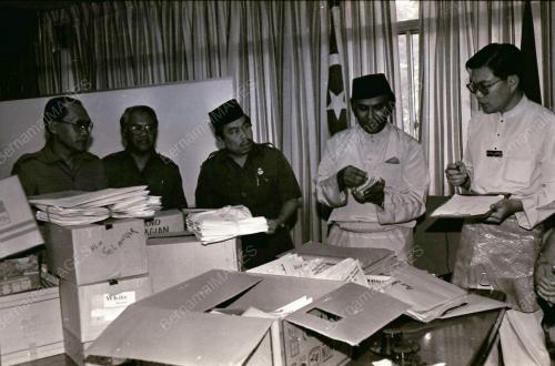 DATUK KADIR SHEIKH FADIL