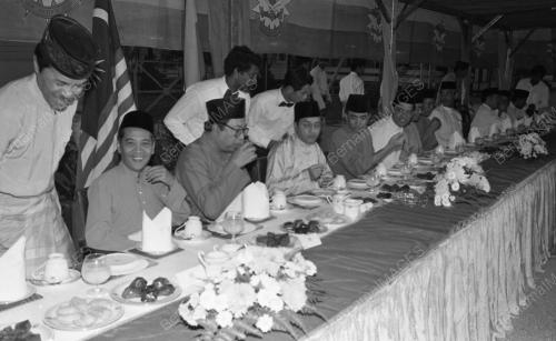 KL04_23072015_PM_BERBUKA
