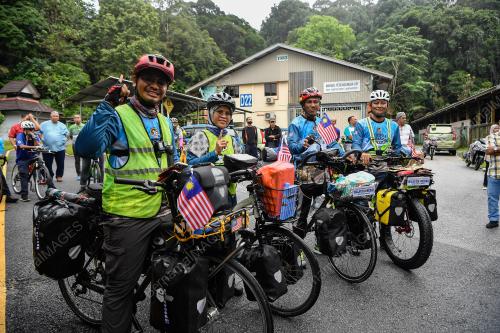 PROGRAM EMPAT PESERTA KEMBARA BERBASIKAL KE MEKAH