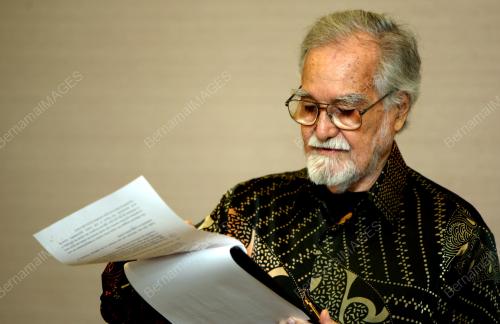 UNGKU A AZIZ