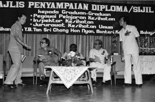 GRADUASI