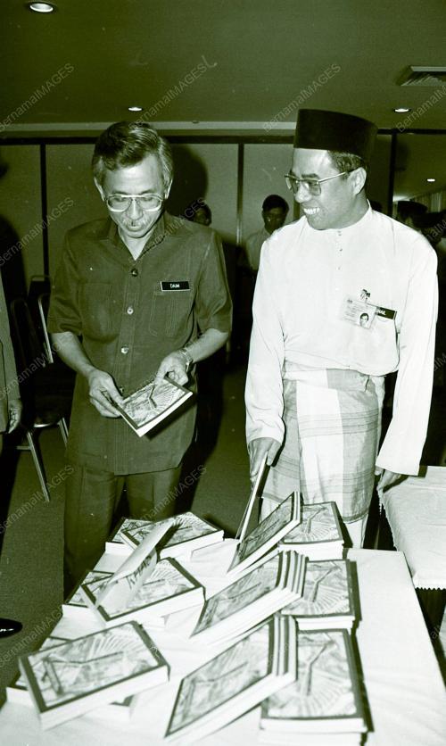 KL04_240390_ZAKAT