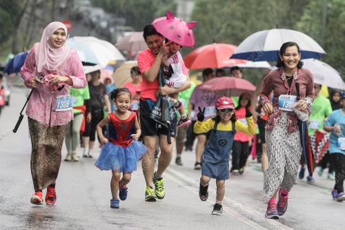 KL04_24072016_SUPERHERO_RUN