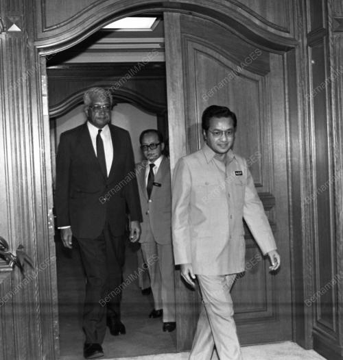 KL04_24082015_MENTERI_FIJI