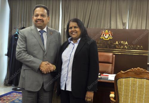 KL04_24082016_DEWAN_NEGARA