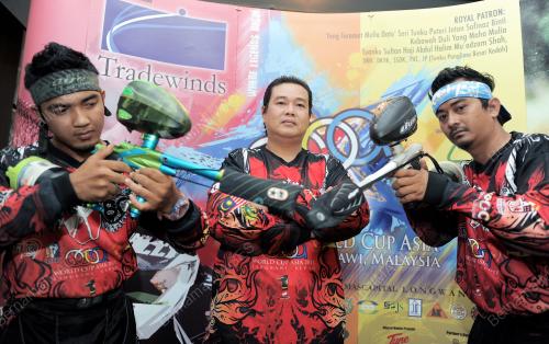 PAINTBALL 2011