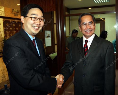 WAN JUNAIDI TUANKU JAAFAR