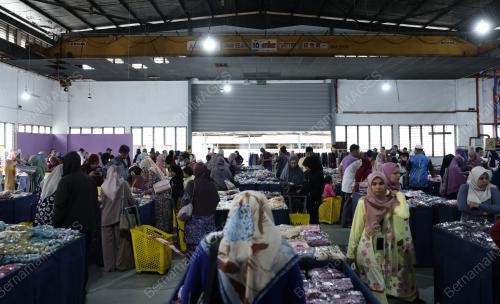 DATUK SERI SALAHUDDIN AYUB