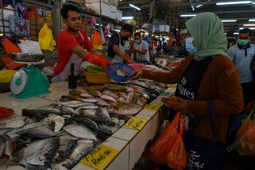 TINJAUAN PENIAGA DAN HARGA DIBAWAH AKTA AKHAP 2011