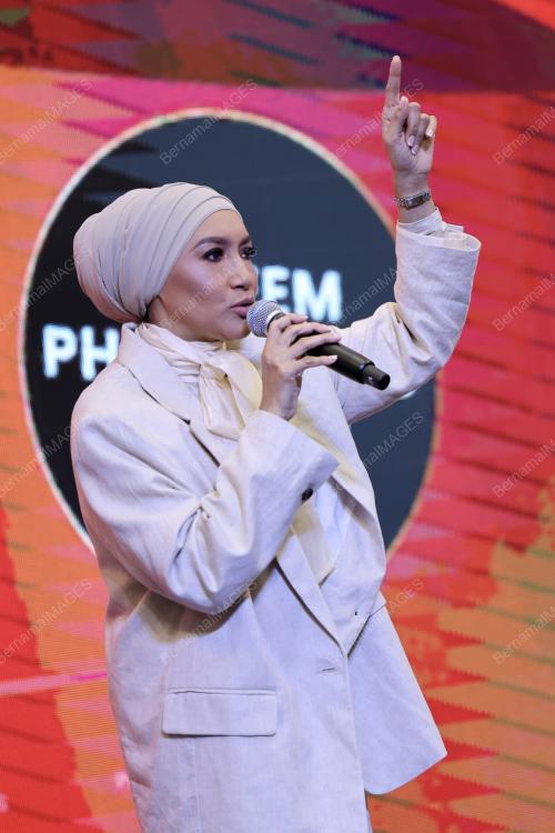 ZIANA ZAIN