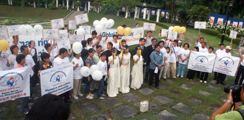 THE GLOBAL HUMAN RIGHT TORCH
